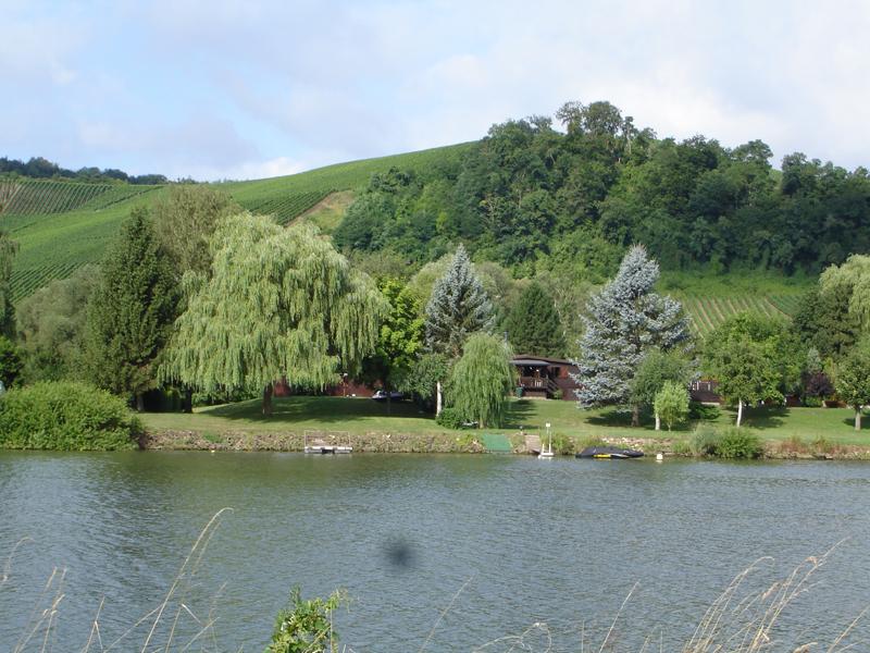 El Riu Mosel i la riba luxemburguesa.