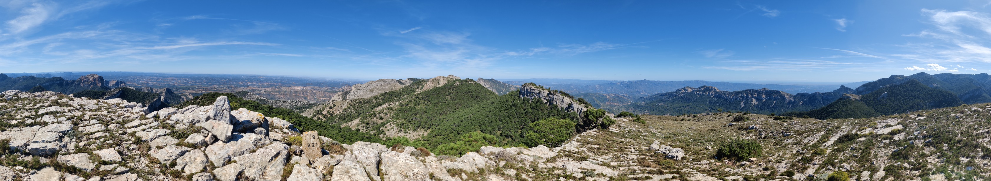 Vistas desde la cima de la Moleta de les Canals (1070 m)